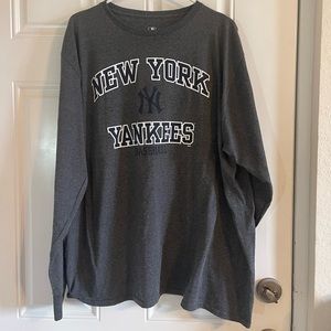 Mens New York Yankees long sleeve